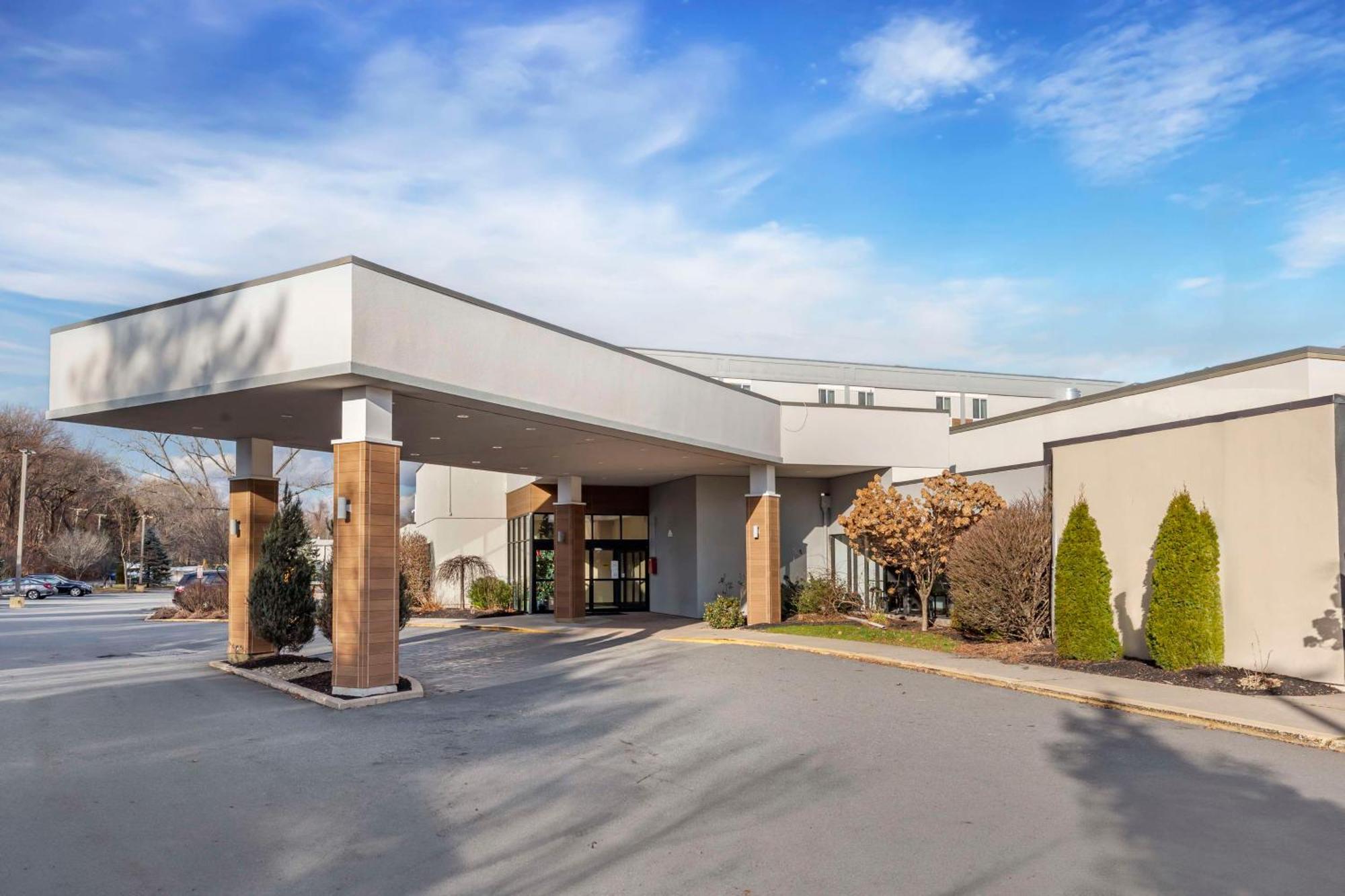 Best Western Plus New Englander Woburn Bagian luar foto